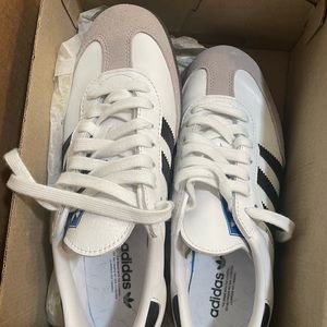 Adidas Sambas. W7 used but like new